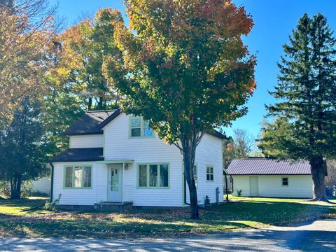 505 HAZELDELL AVE N Crandon WI 54520