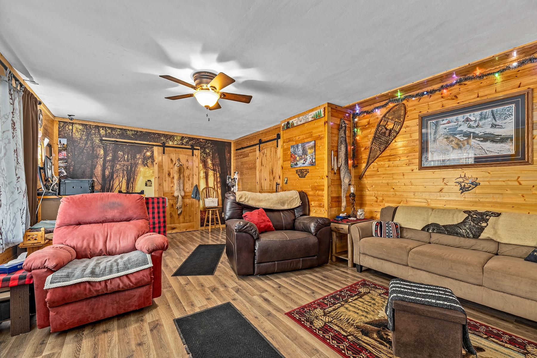 8083 HWY 70