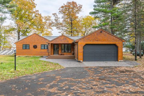 1828 STRAWBERRY POINT DR Lac du Flambeau WI 54548
