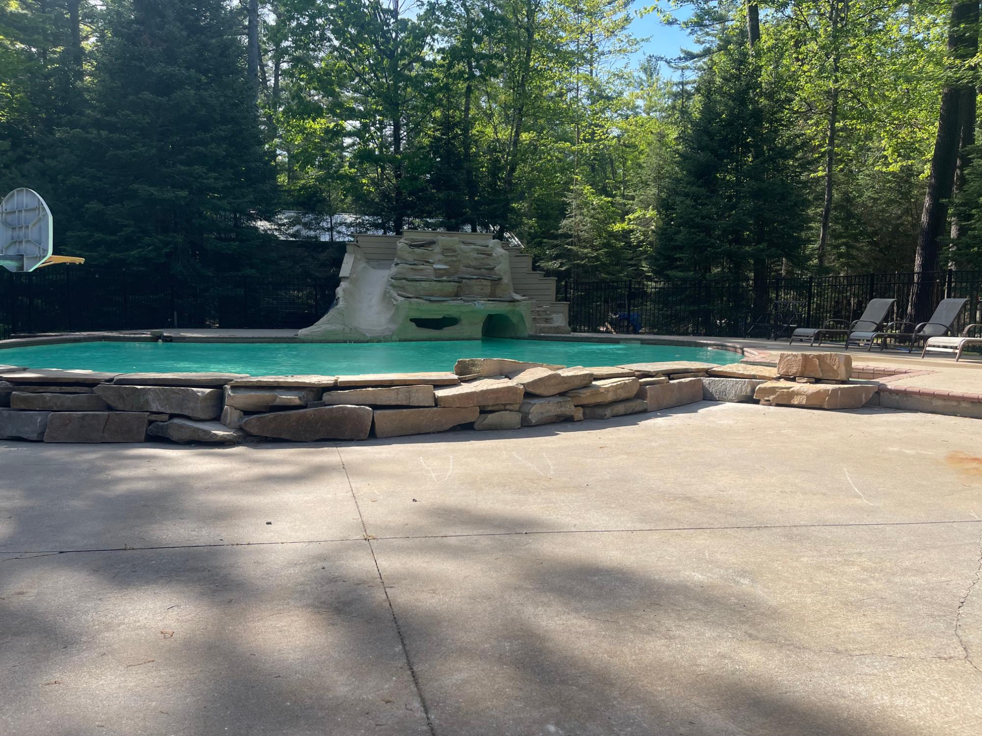 1935 BEAR RUN LN