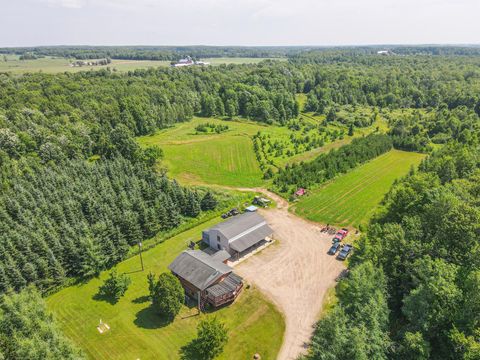 N4102 NOLL RD Kennan WI 54537