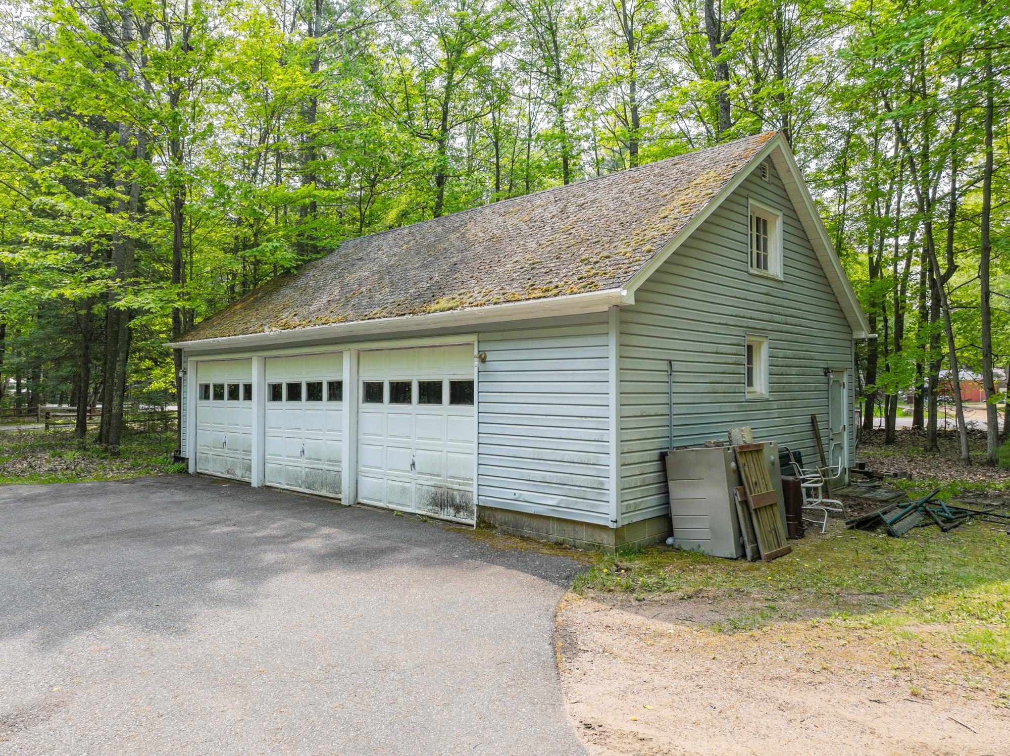 8250 MAPLEWOOD LN 16