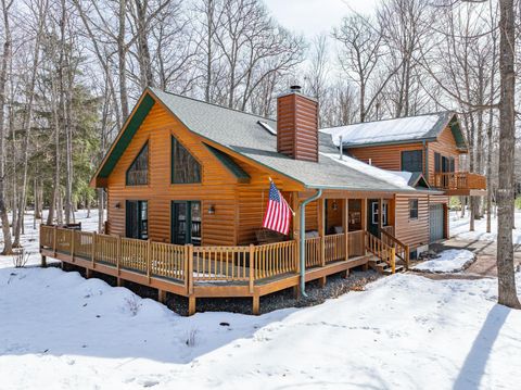 8250 MAPLEWOOD LN 16 Eagle River WI 54521