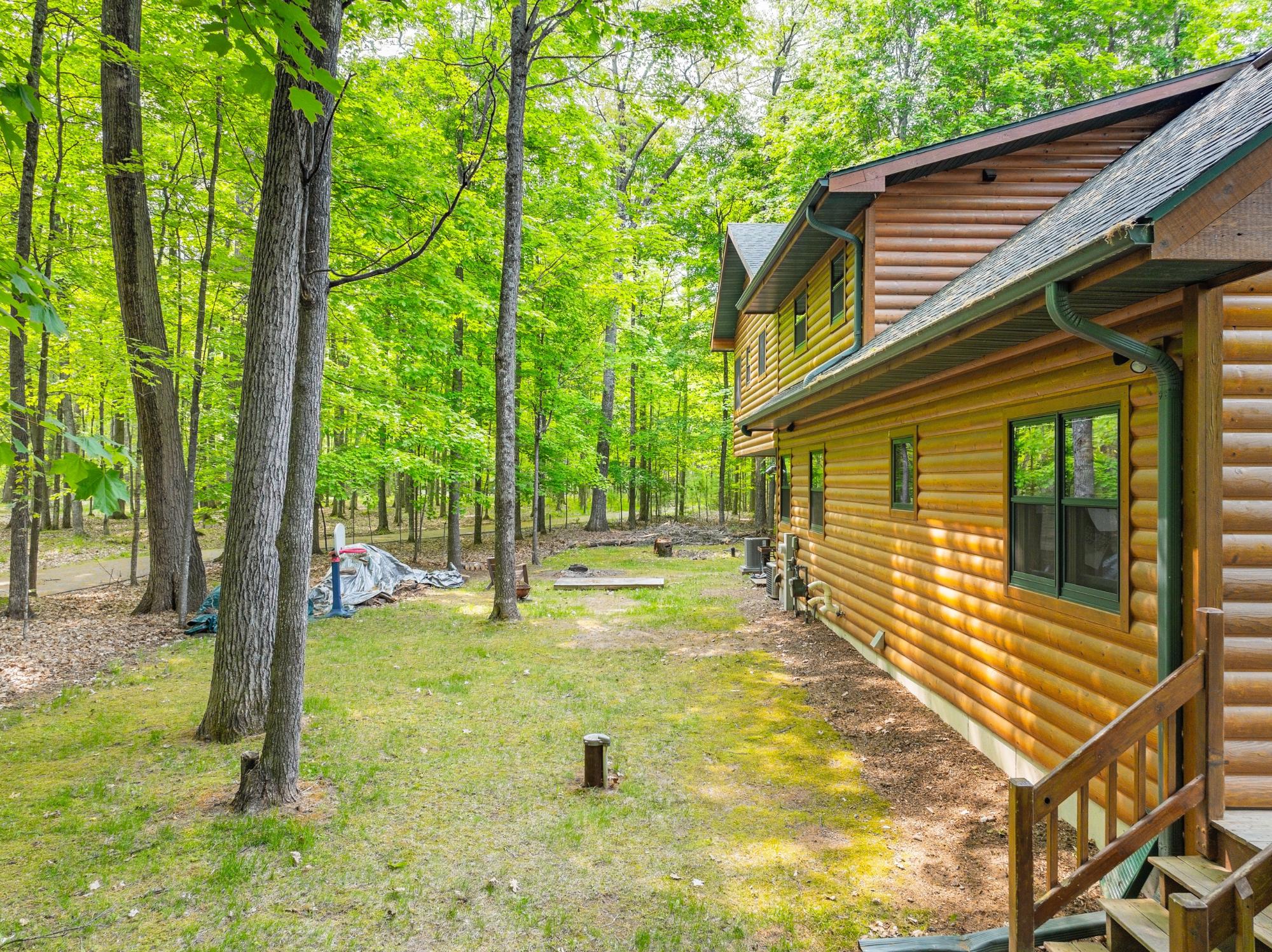 Eagle River, Wisconsin, 54521, United States, 4 Bedrooms Bedrooms, ,4 BathroomsBathrooms,Residential,Active,1899215