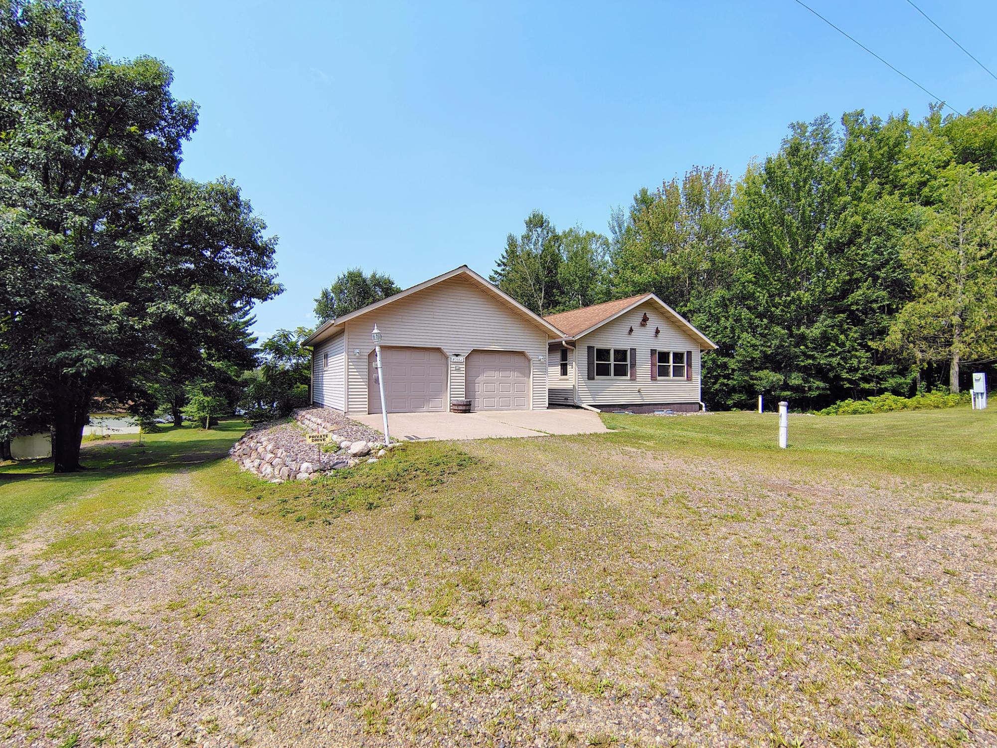 N9882 WOODLAND LN
