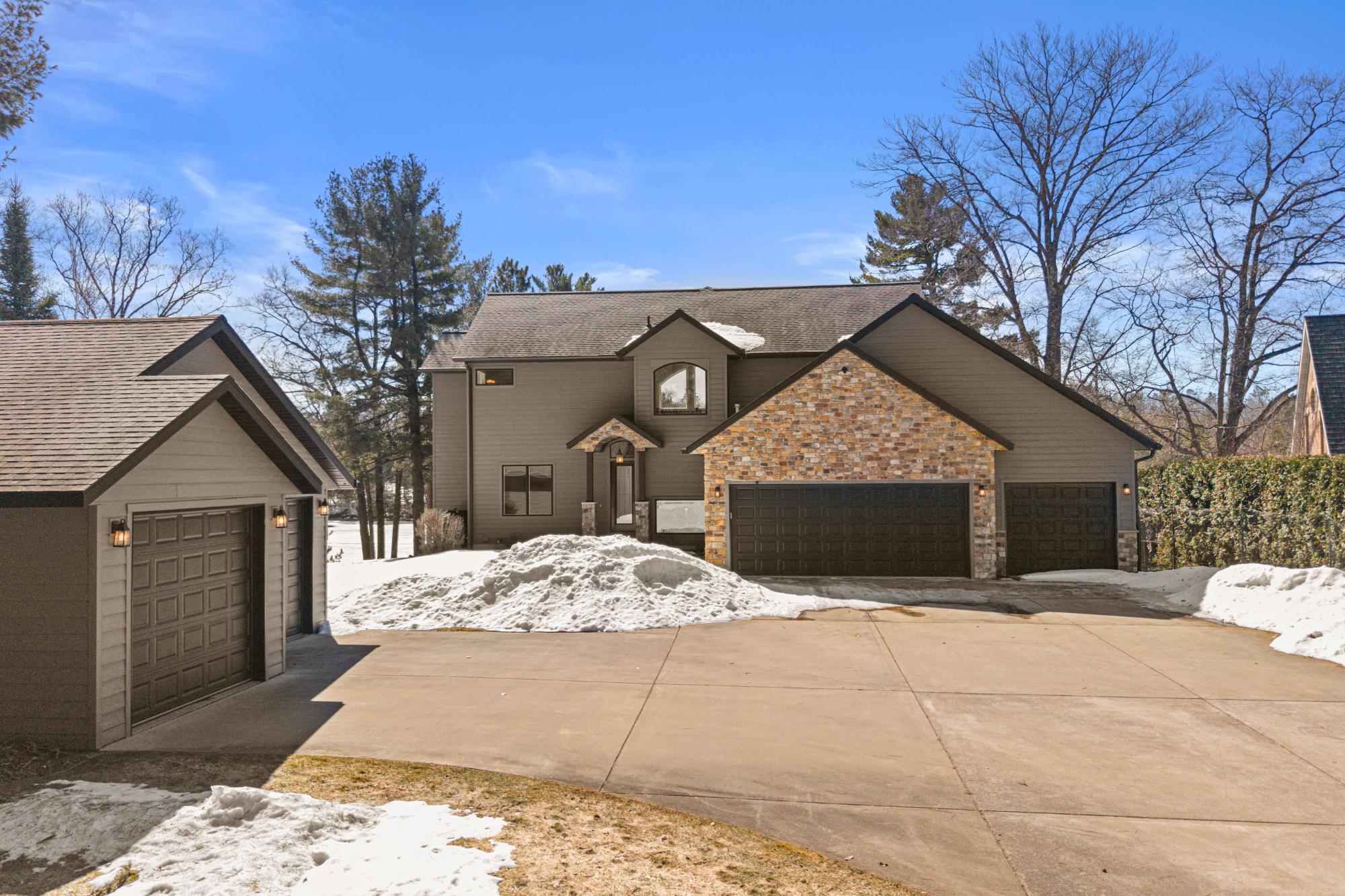 9621 MANITOU PARK DR