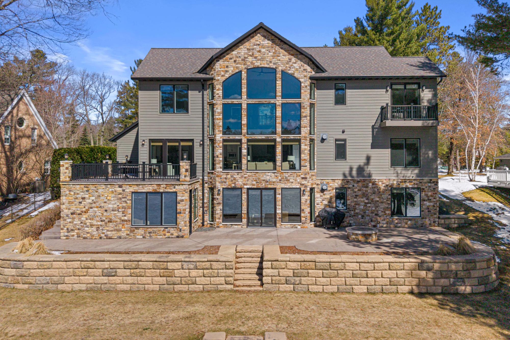 9621 MANITOU PARK DR