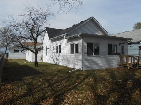 136 Argyle Ave S, Phillips, WI 54555 - MLS#: 204911