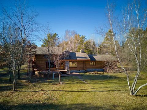 2271 CREEK RD St Germain WI 54558