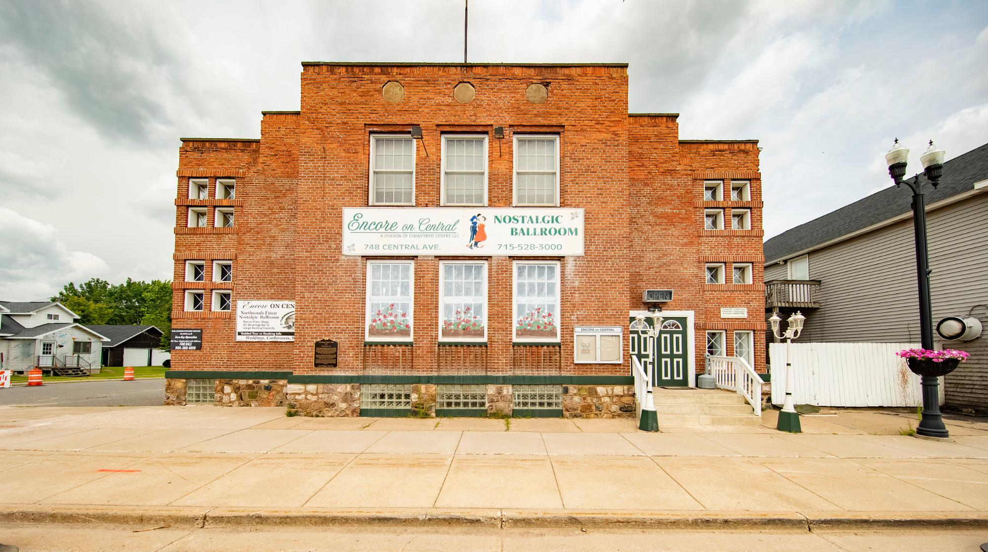 748 CENTRAL AVE
