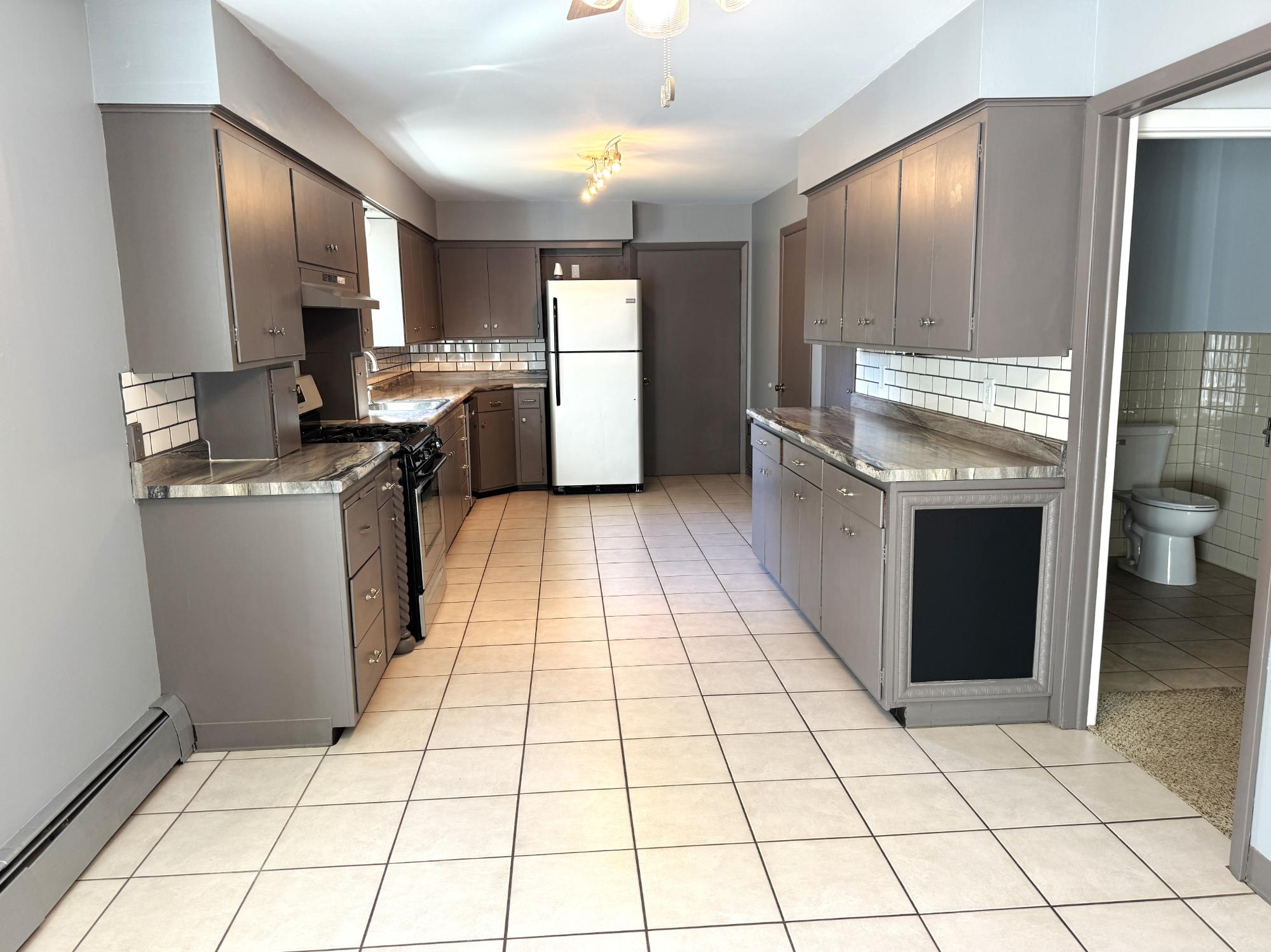 1211 CLERMONT ST