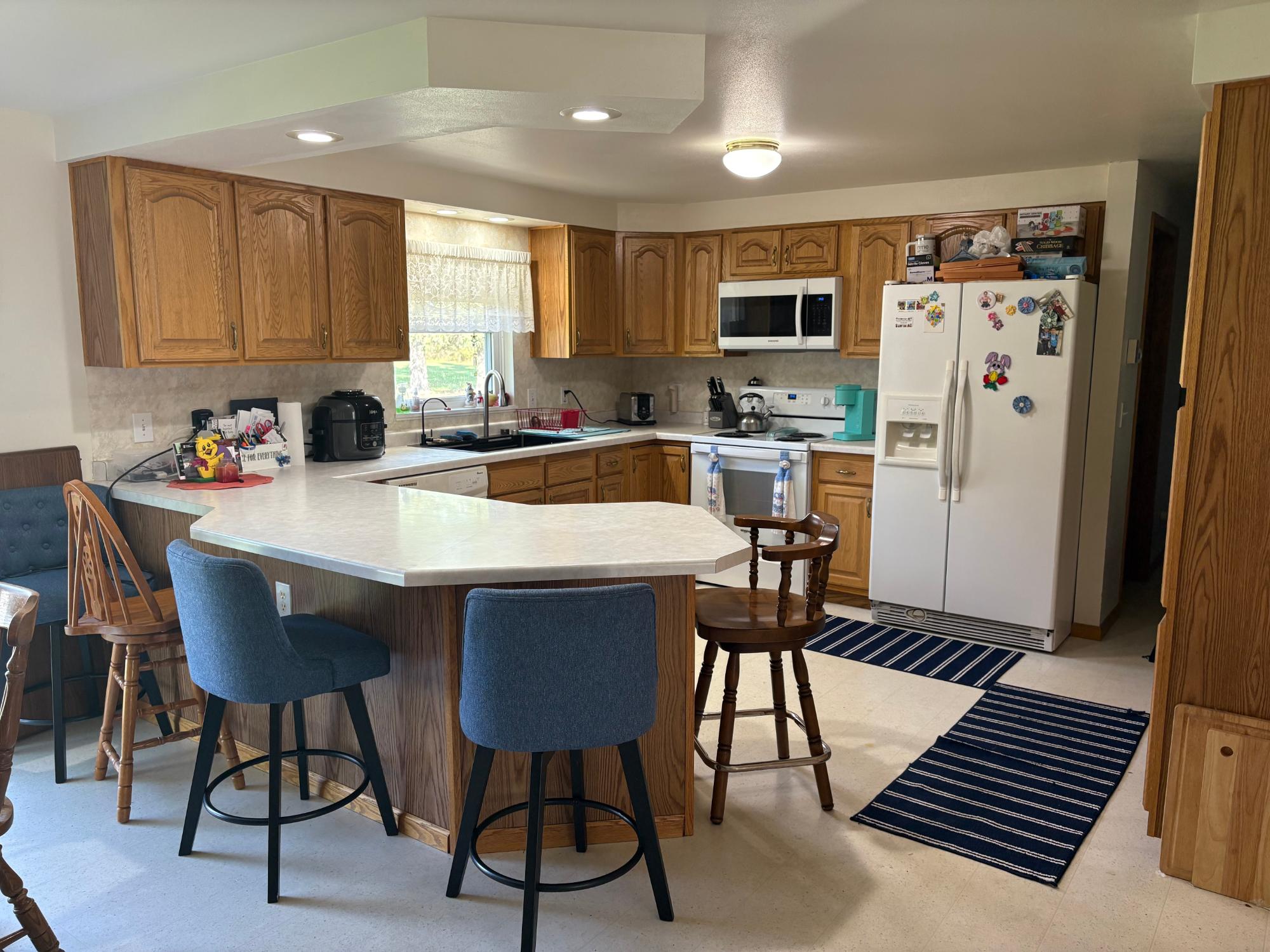 130 SUNSET DR