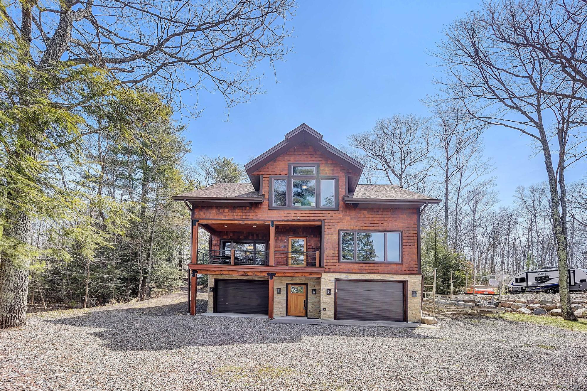 3857 LAKE LUCERNE DR 100'