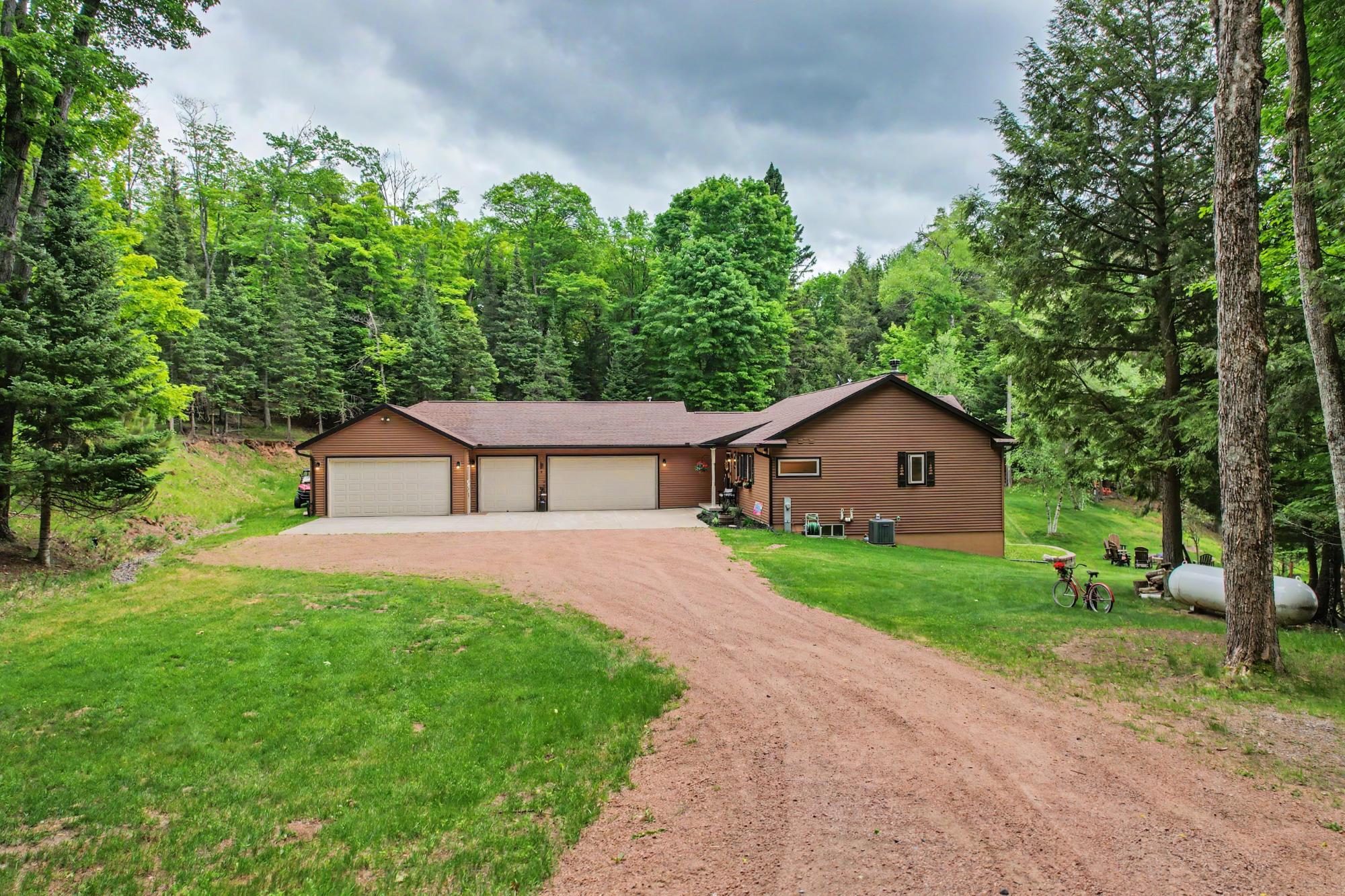 N2713 DINNER LAKE RD