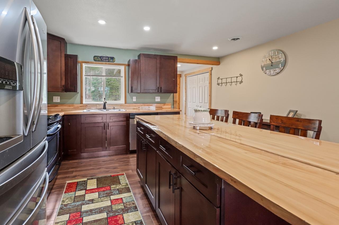 5468 CLOVERLAND DR