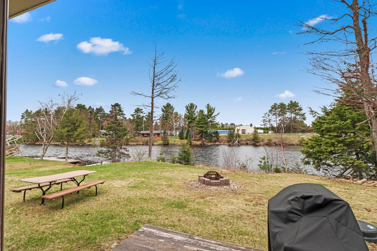 5468 CLOVERLAND DR