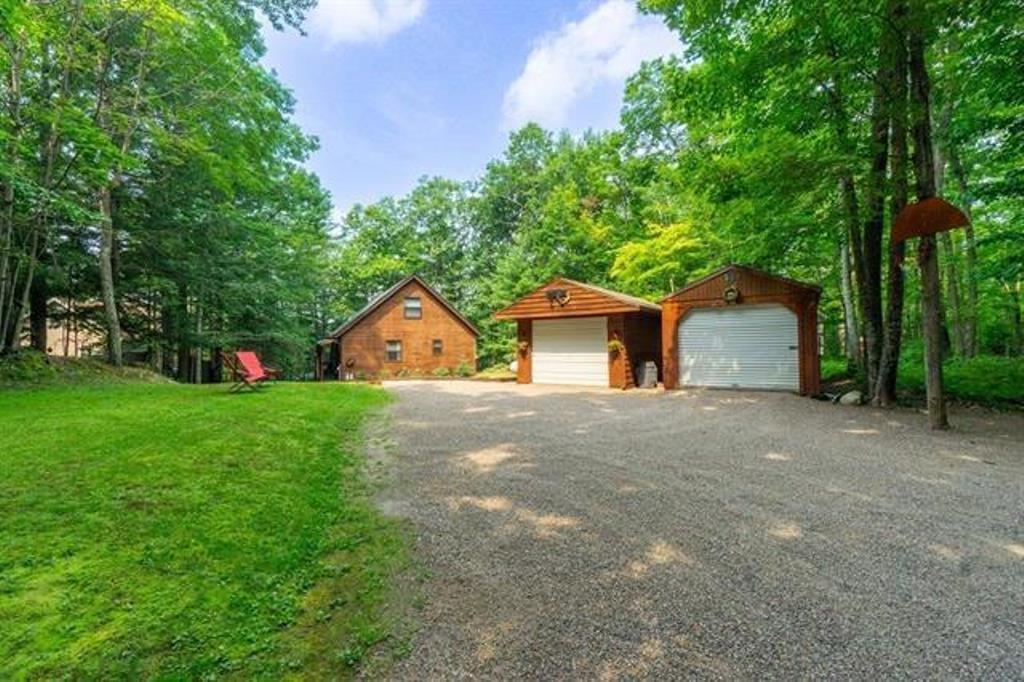 6775 BLUE JAY LN