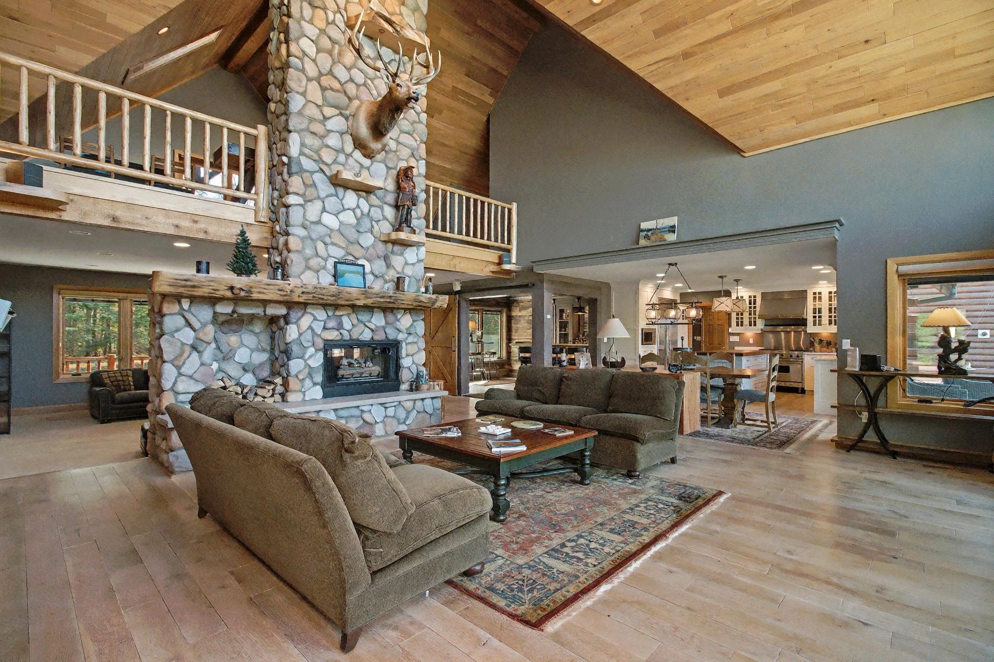 2952 KERR LN