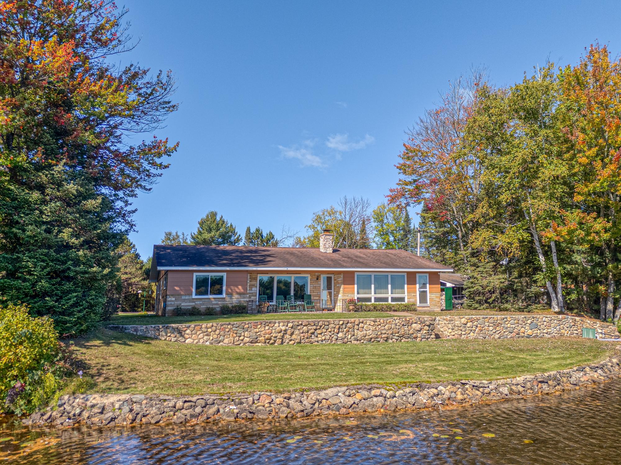 1084 VLACH RD