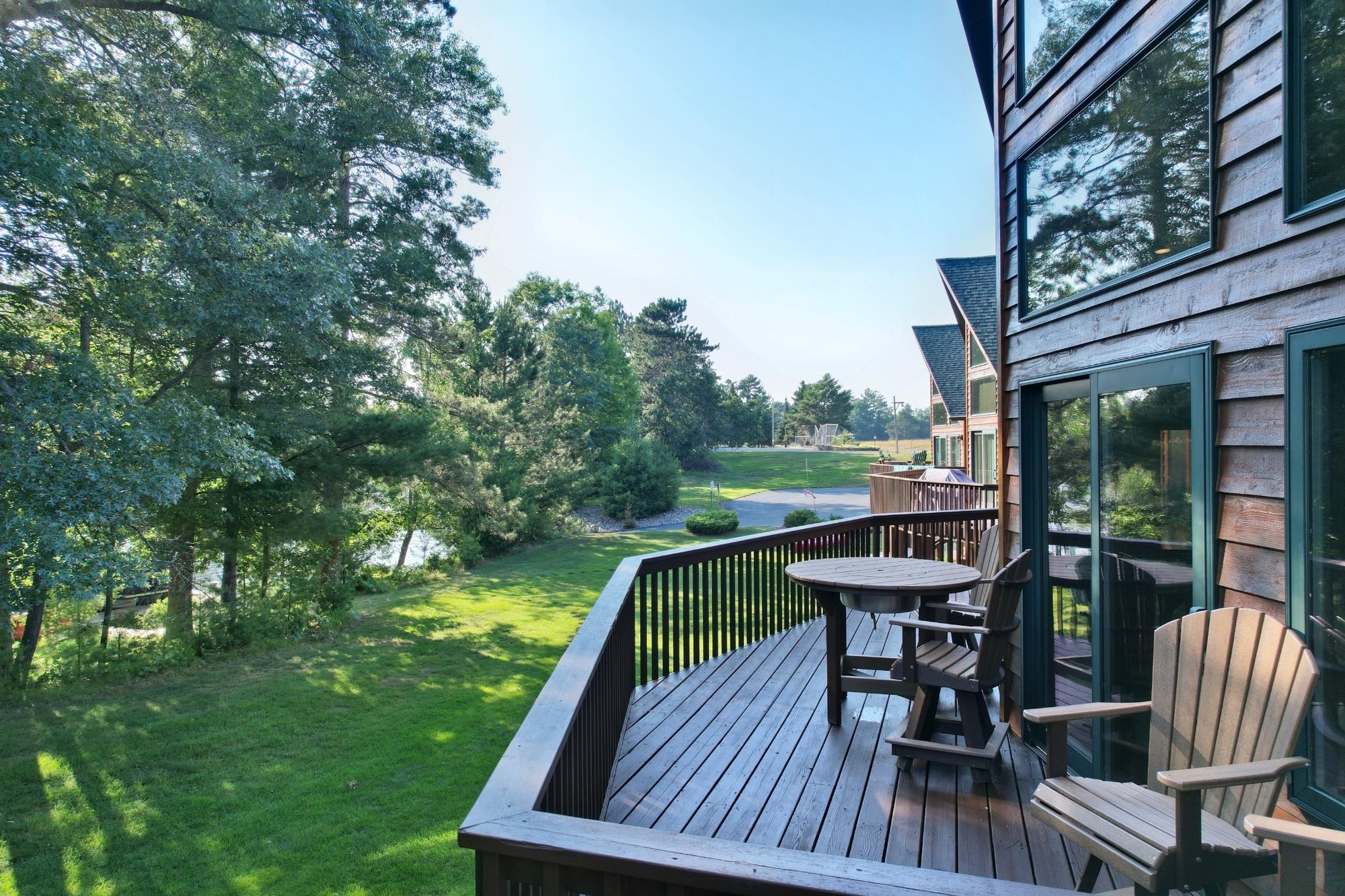 1458 GOLF VIEW RD