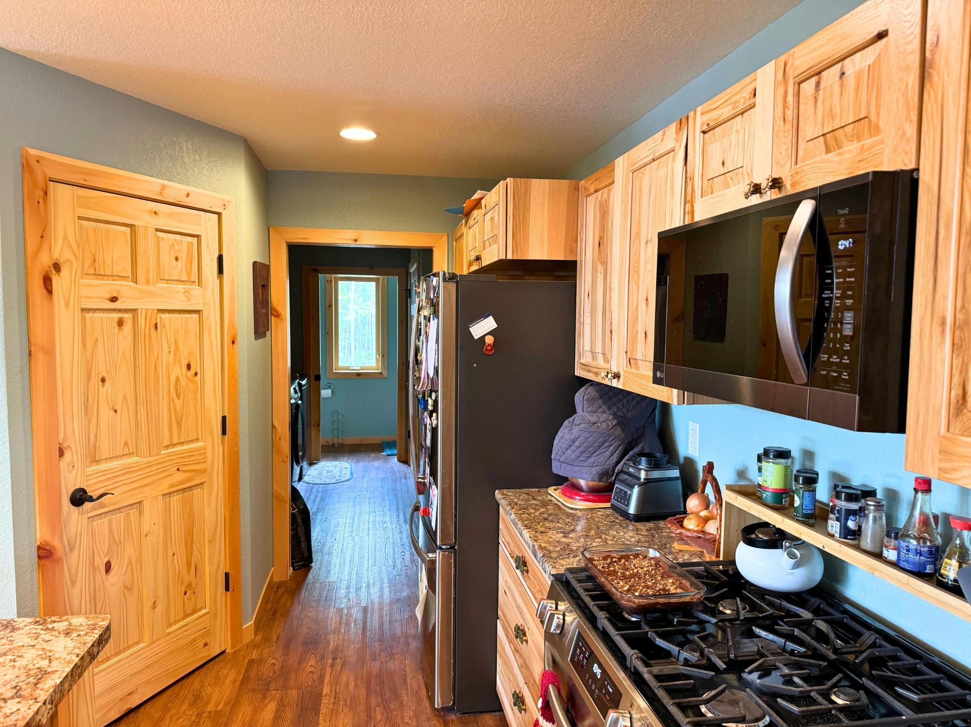 3376 LAKEWOOD RD