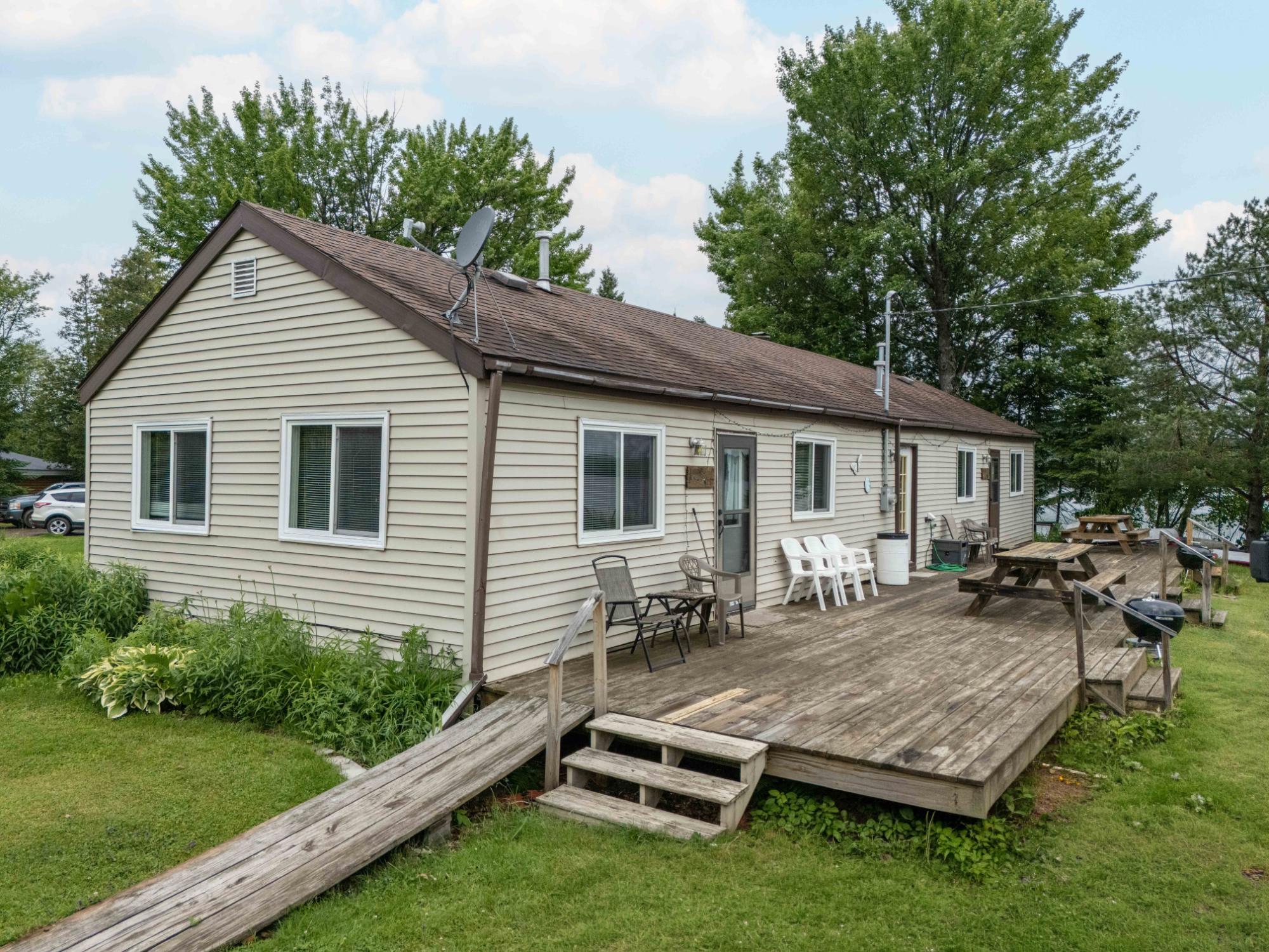 229 LAKE EMILY RD E