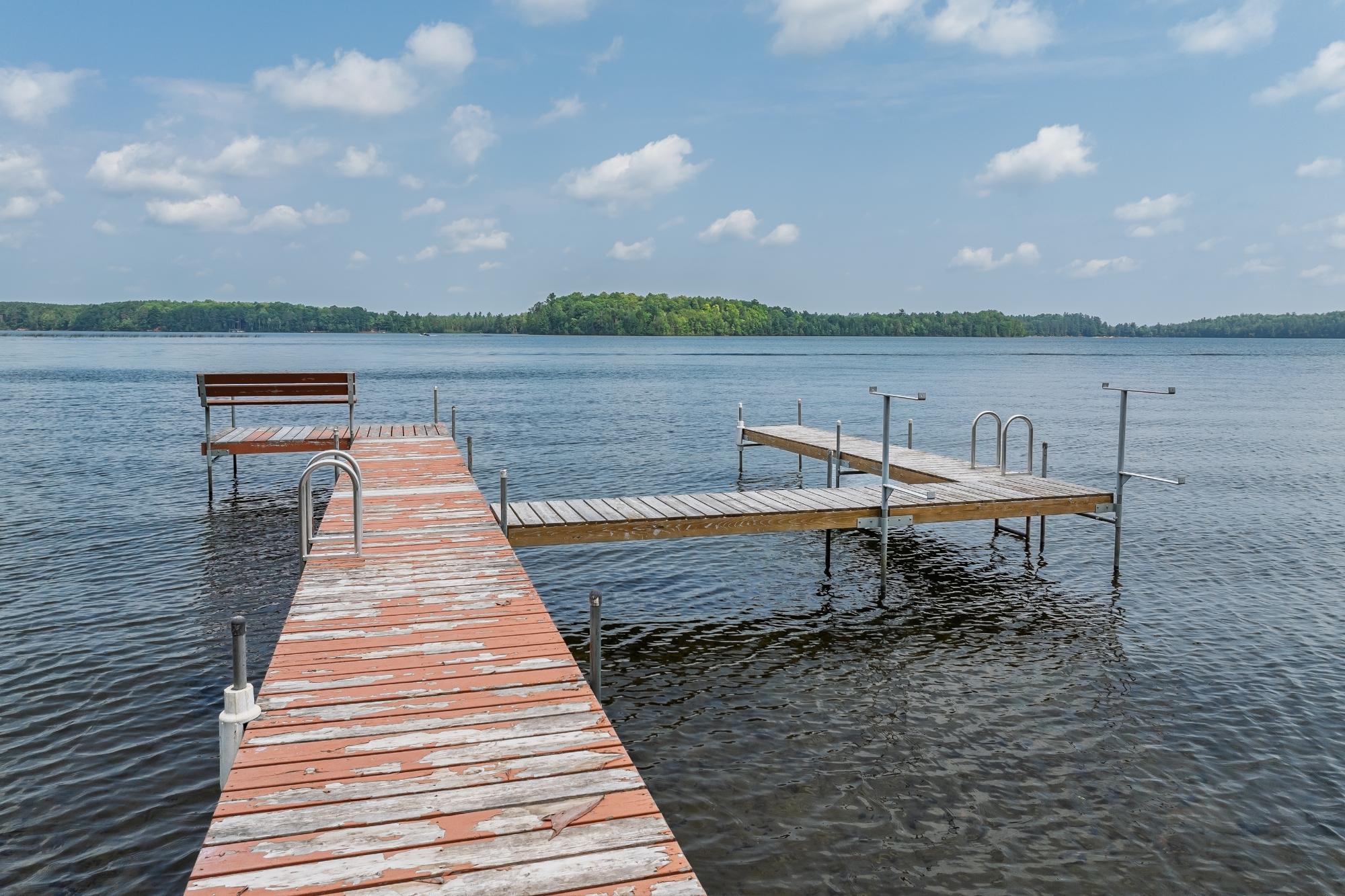 3263 SAND LAKE LODGE LN
