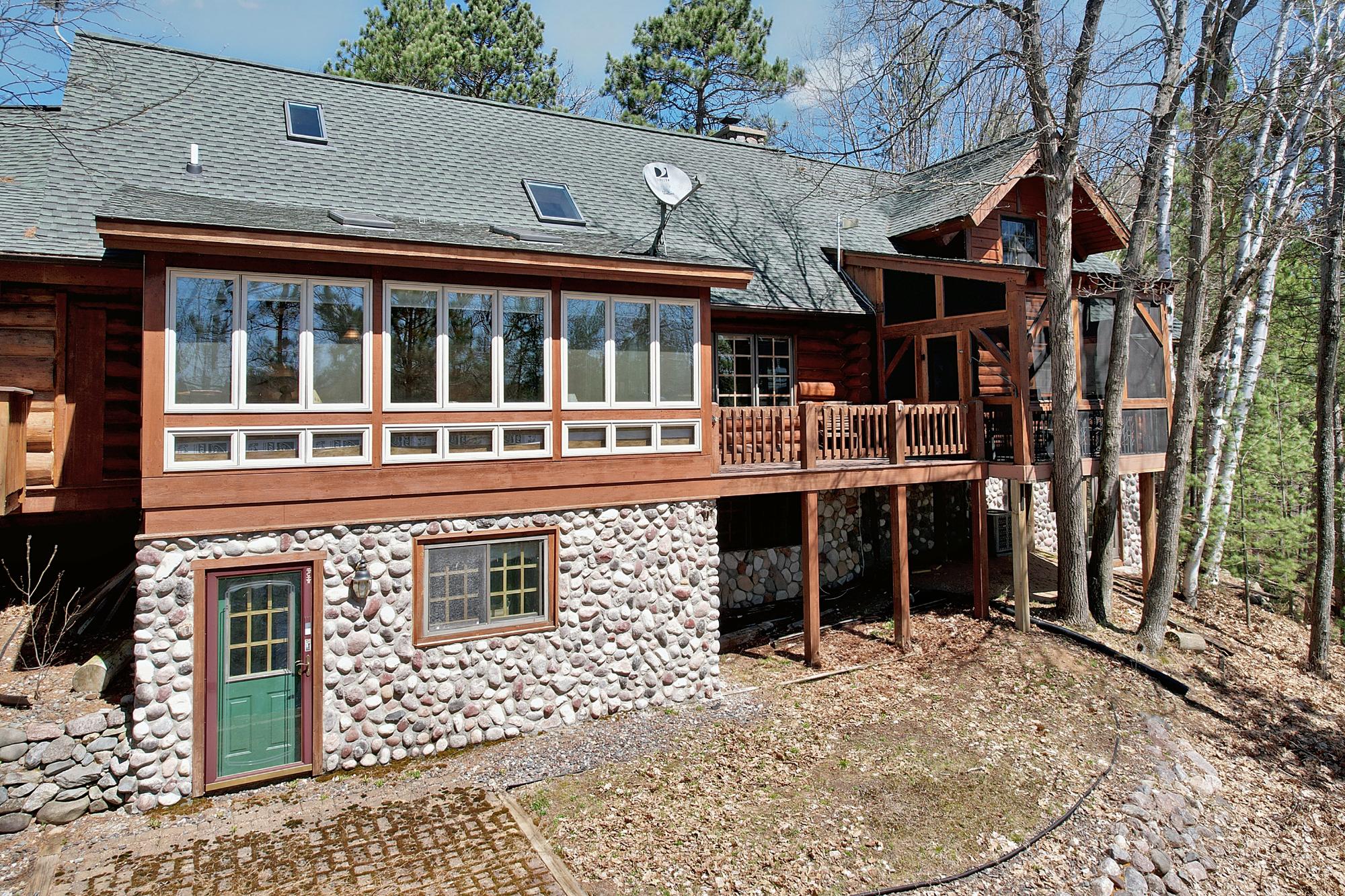 4592 LAKE HILLS LANDING RD