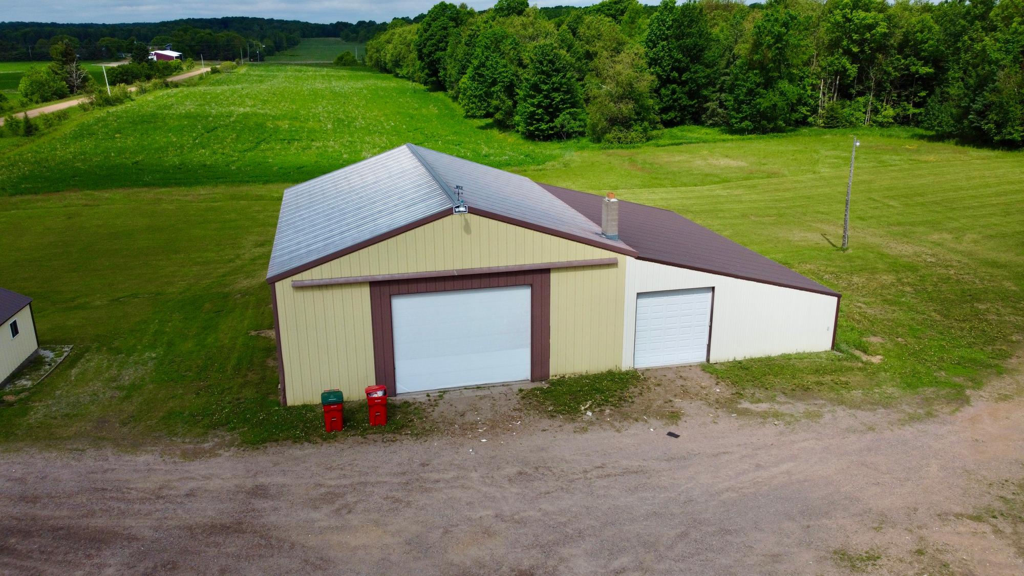 W7195 CLAY RD
