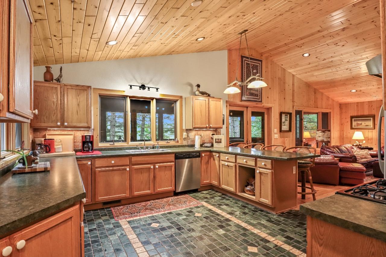3859 SECLUDED ACRES TRL