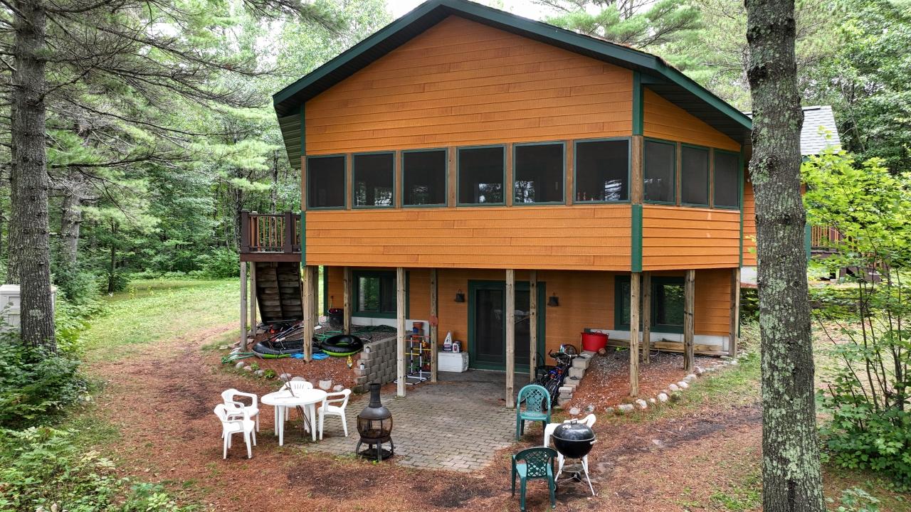 3859 SECLUDED ACRES TRL