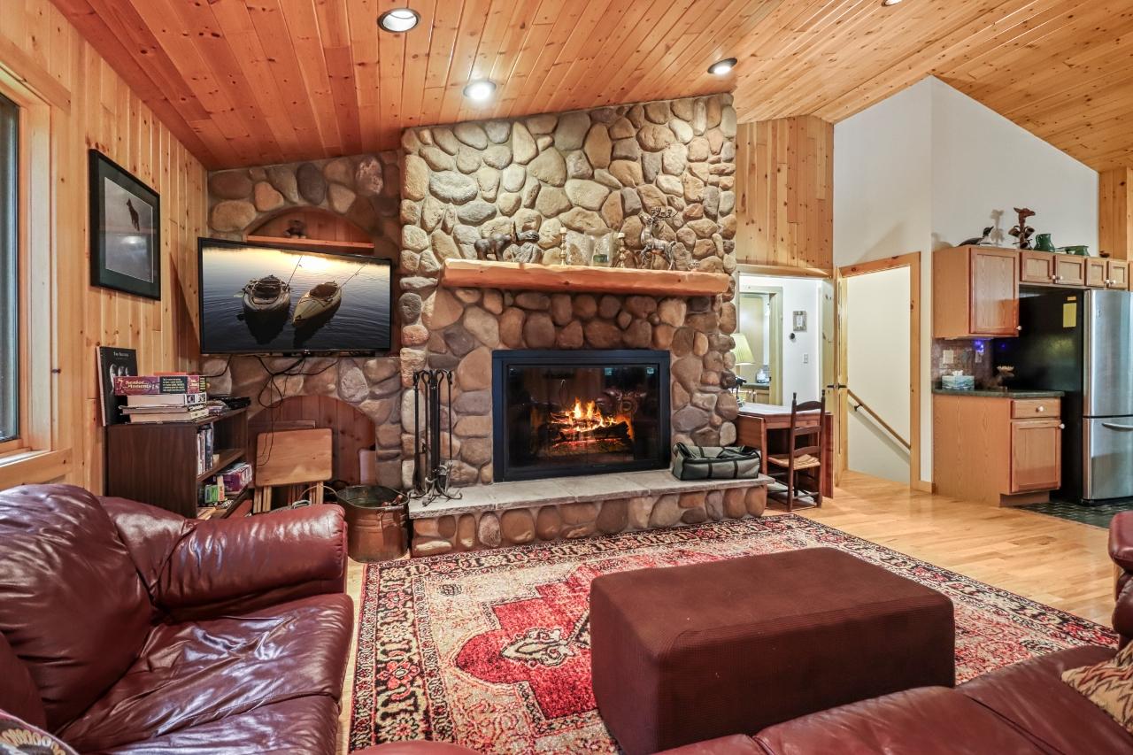 3859 SECLUDED ACRES TRL