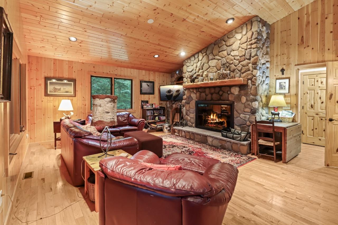 3859 SECLUDED ACRES TRL