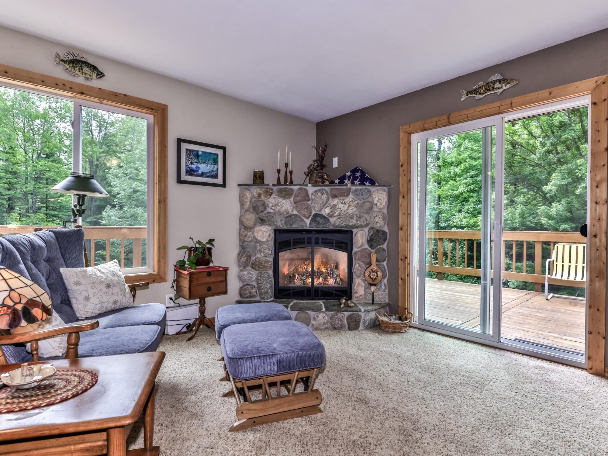 5311N PIERPONT DR
