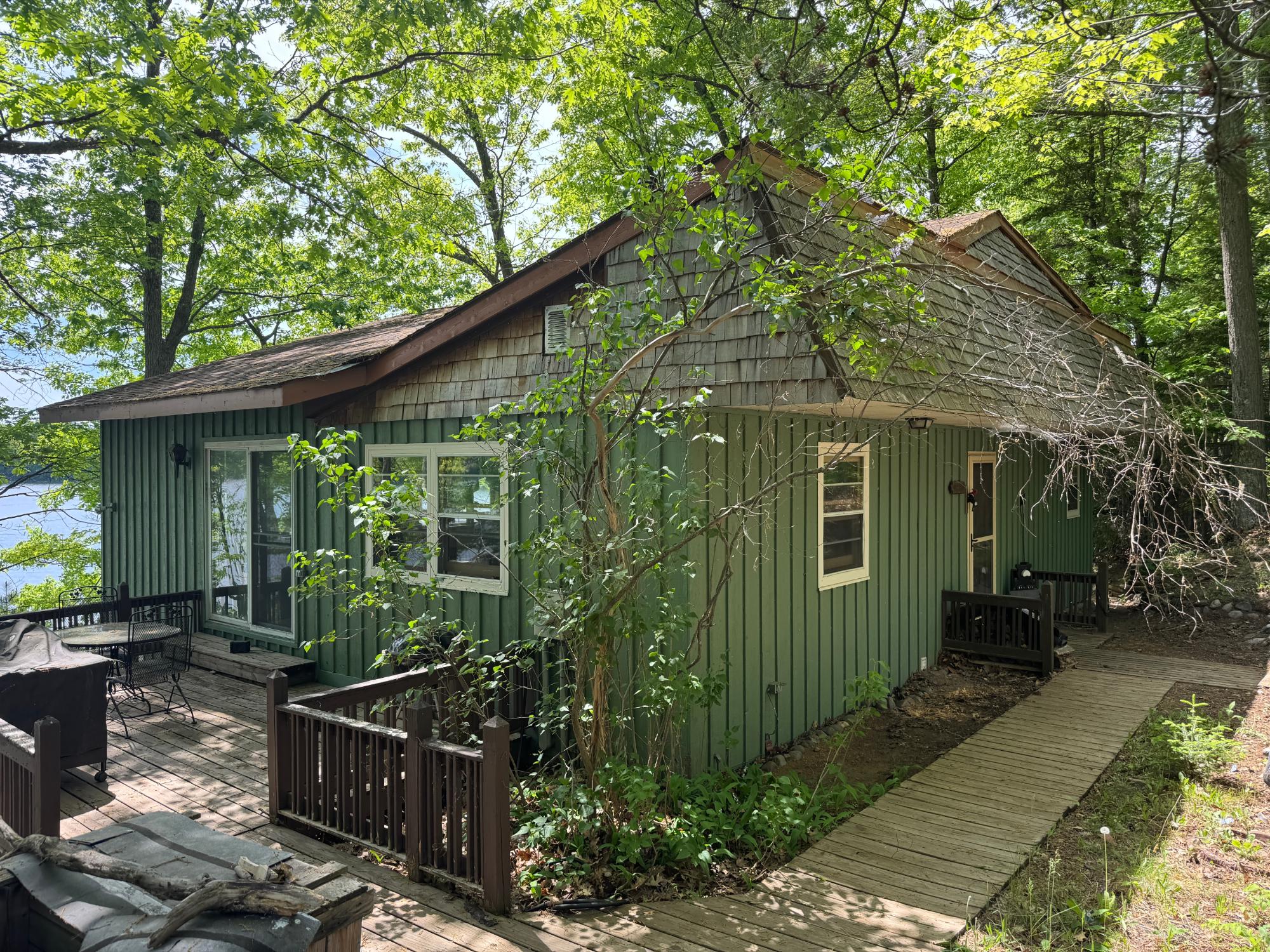 7399 LAKE REST RD