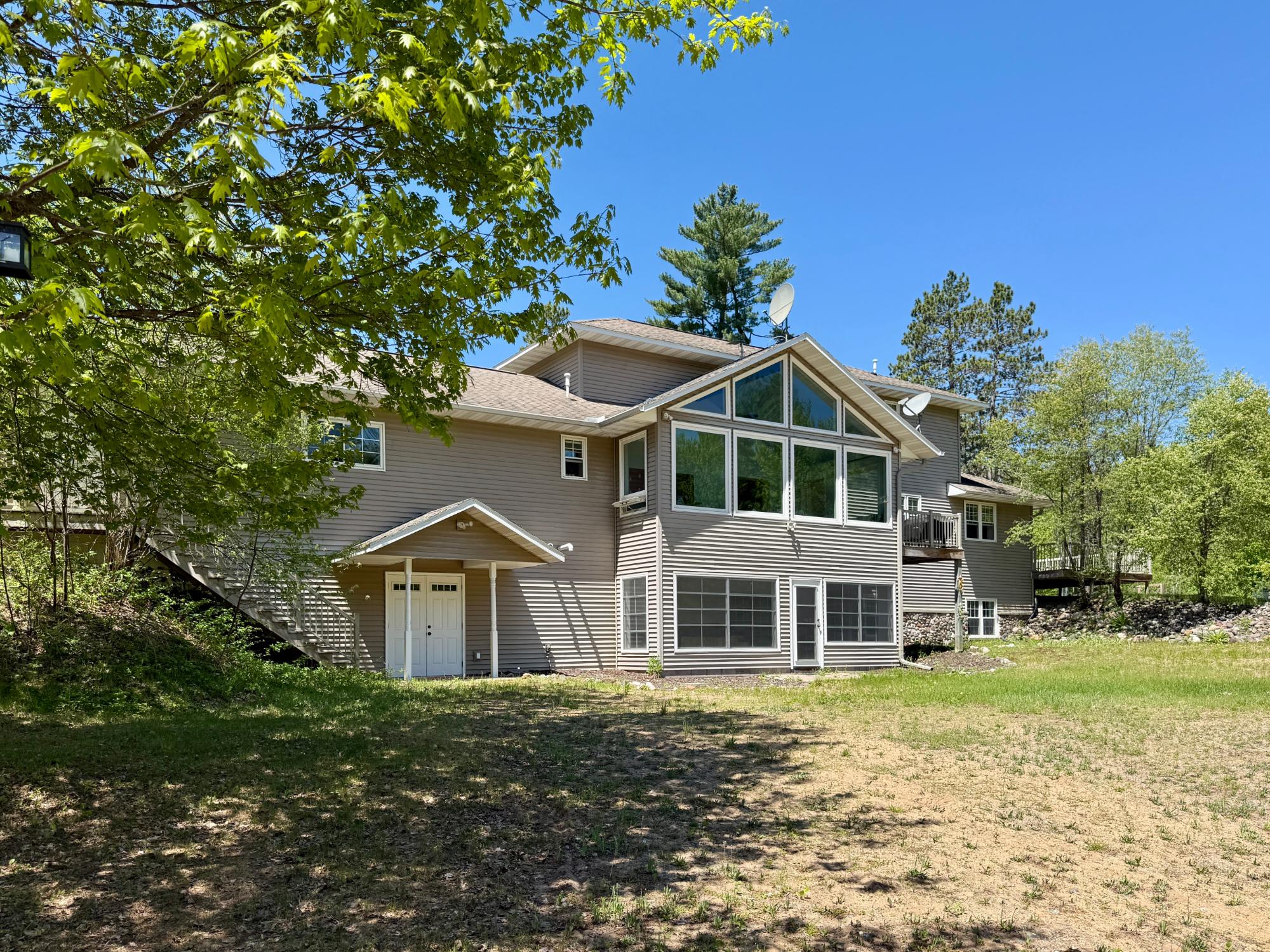 1290 BIG BEAR LN