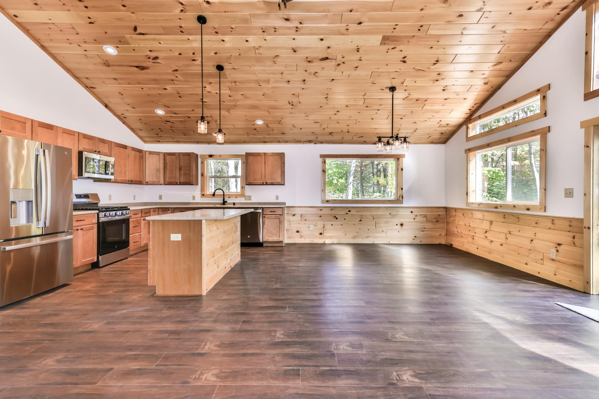 7650 ANNABELLE LAKE RD