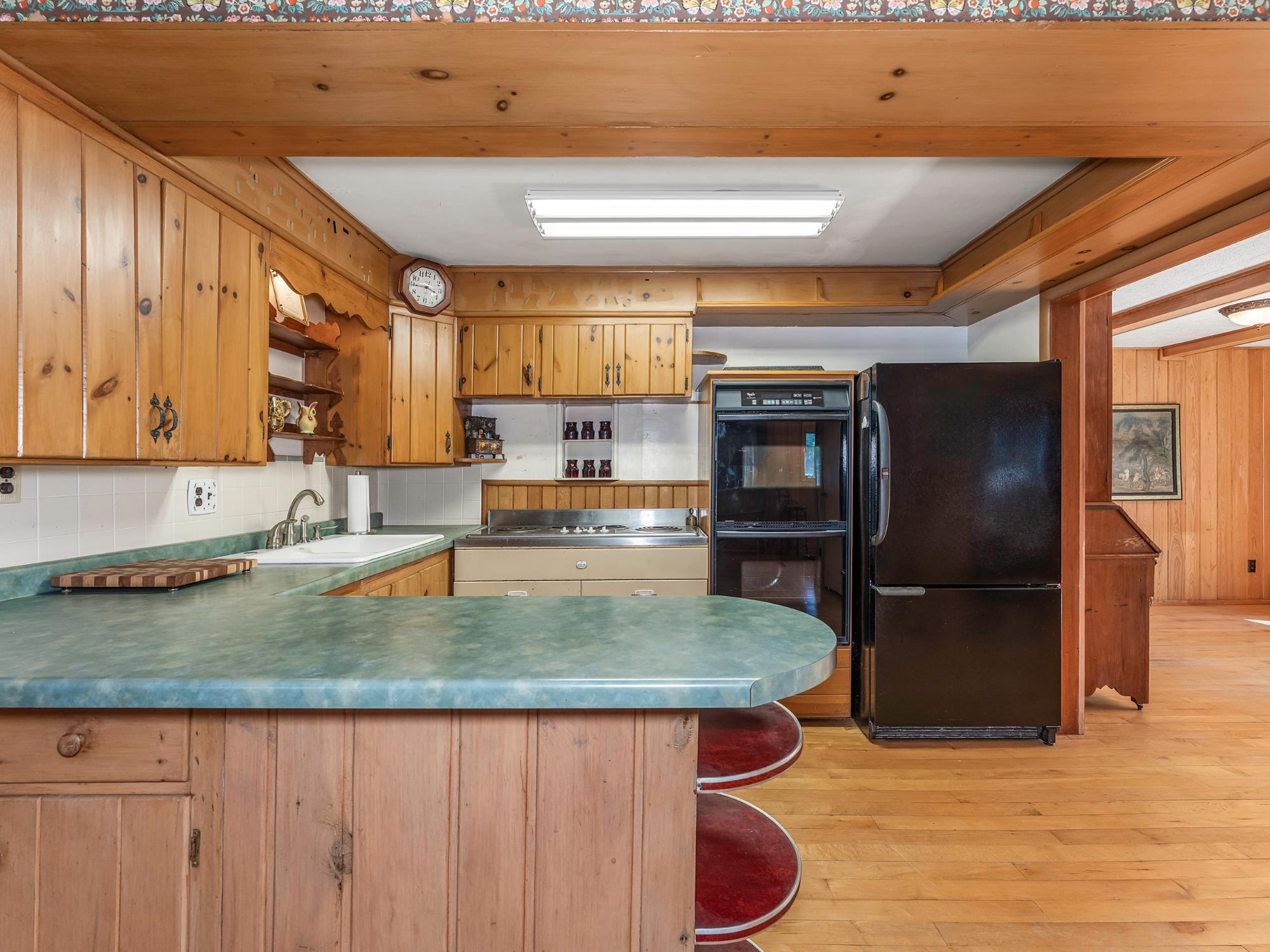 6211 RIVER RD