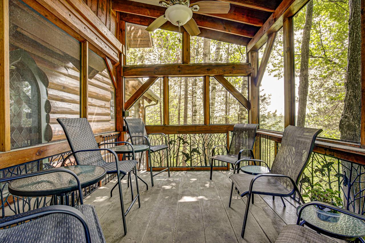 4592 LAKE HILLS LANDING RD