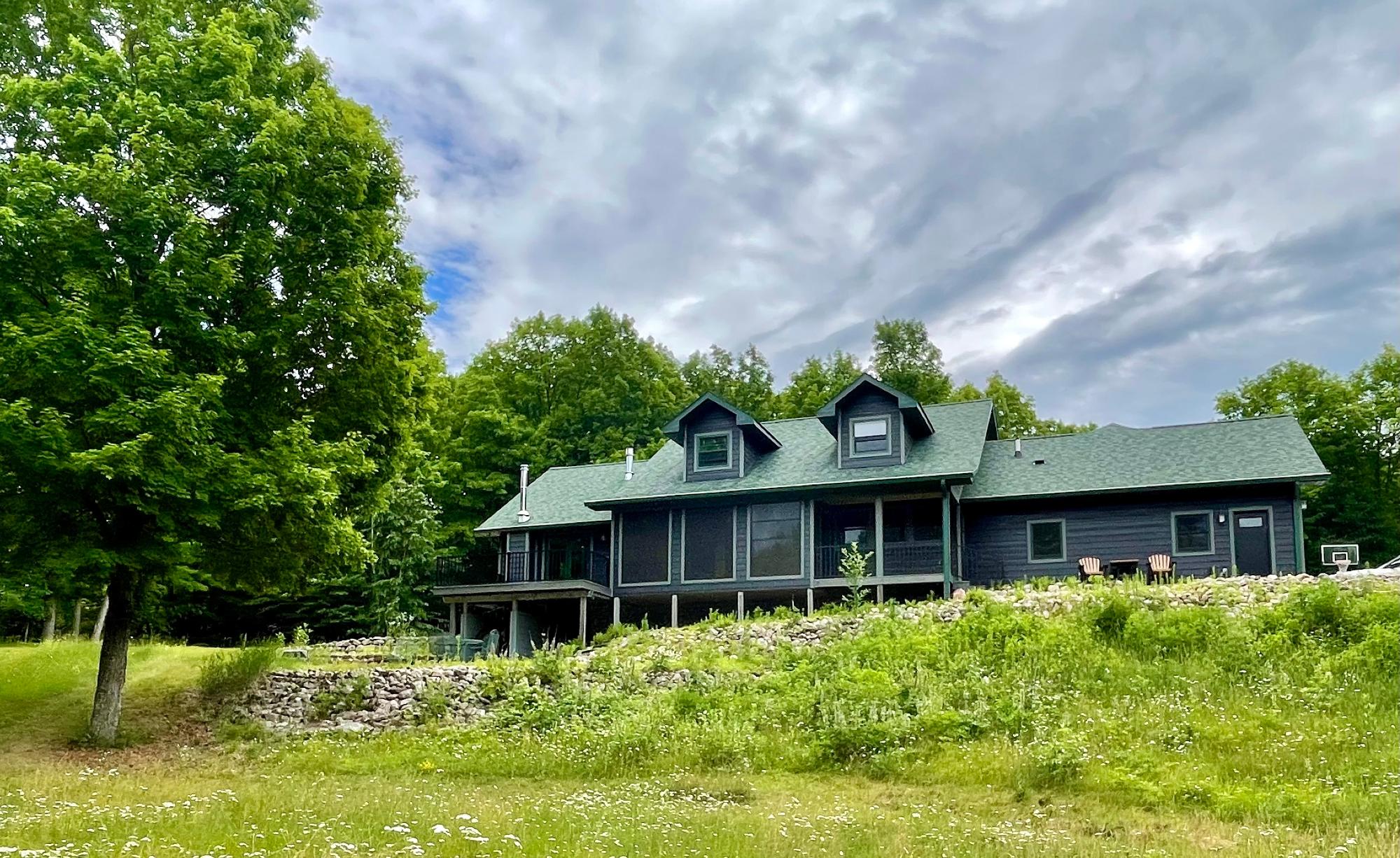 N8054 RIDGE RD