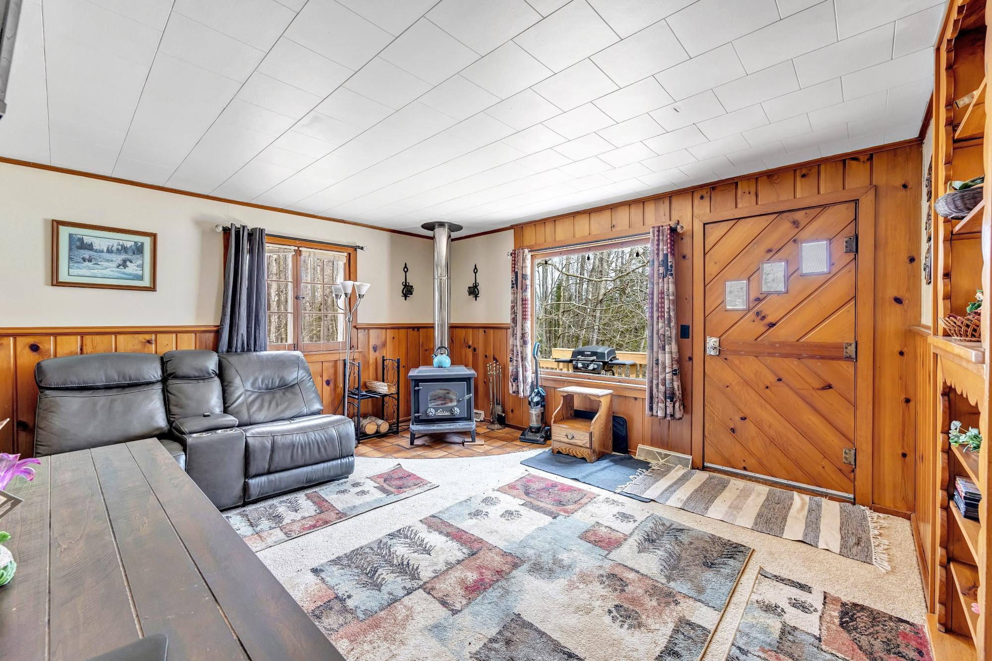 8303 KEITH SIDING RD