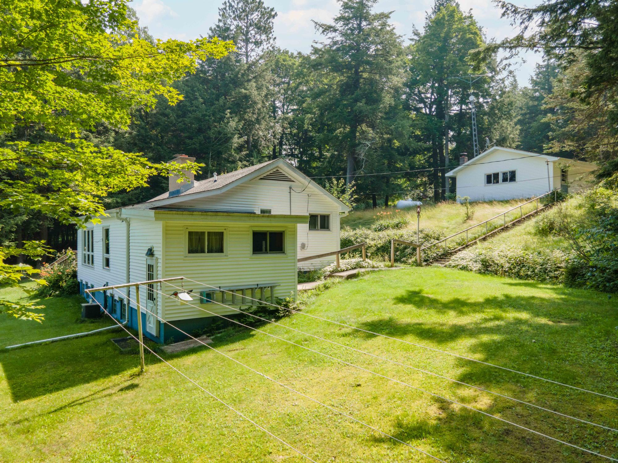 127 BASS LAKE RD
