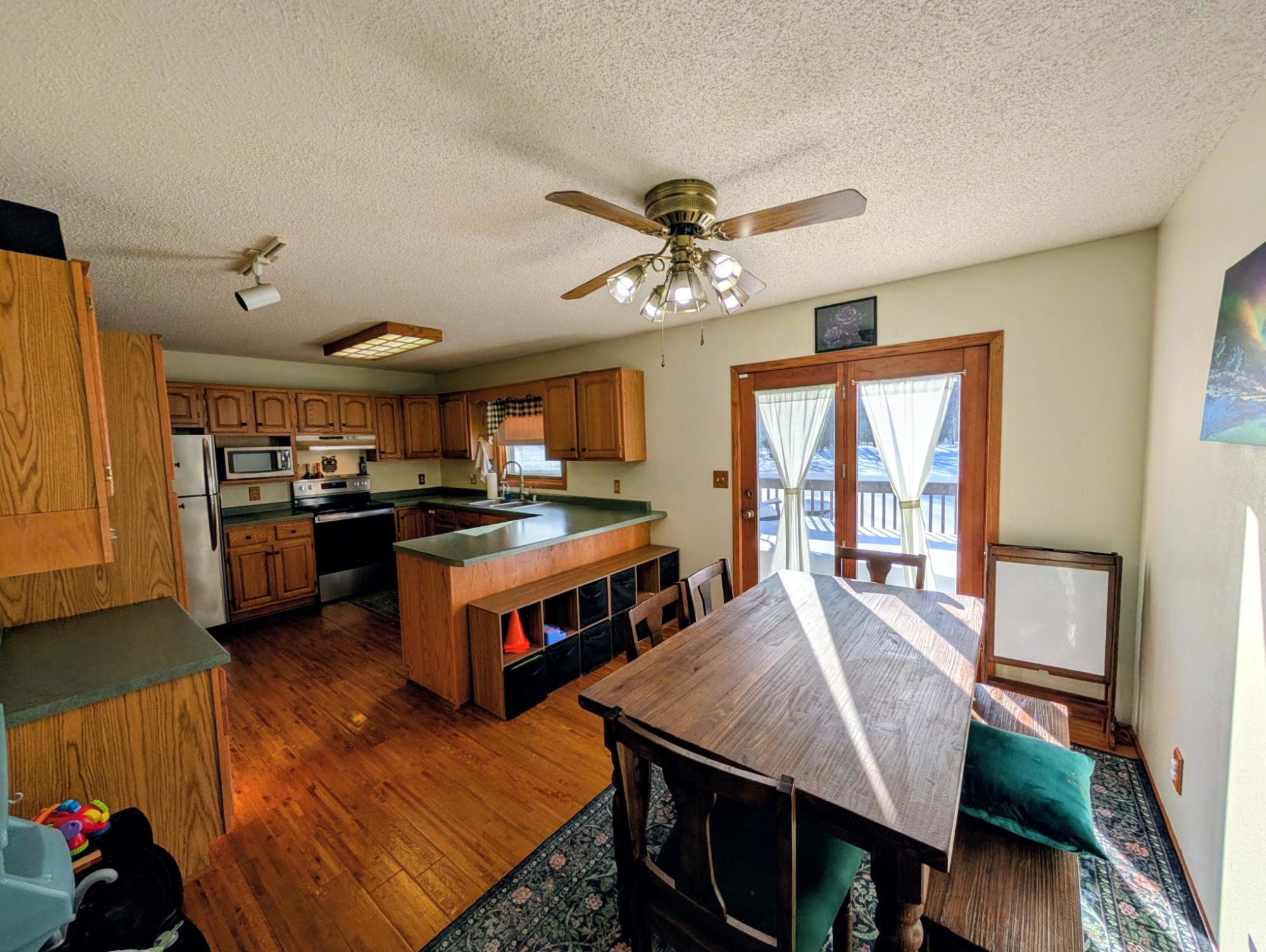 N9606 WESTVIEW RD