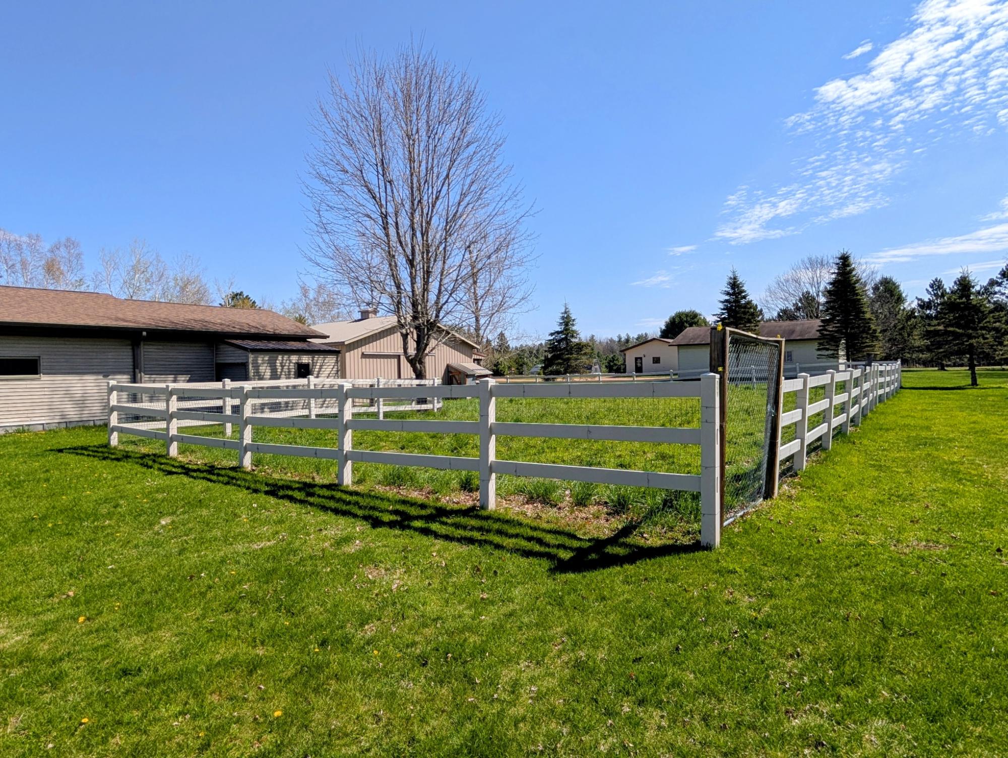 N9606 WESTVIEW RD
