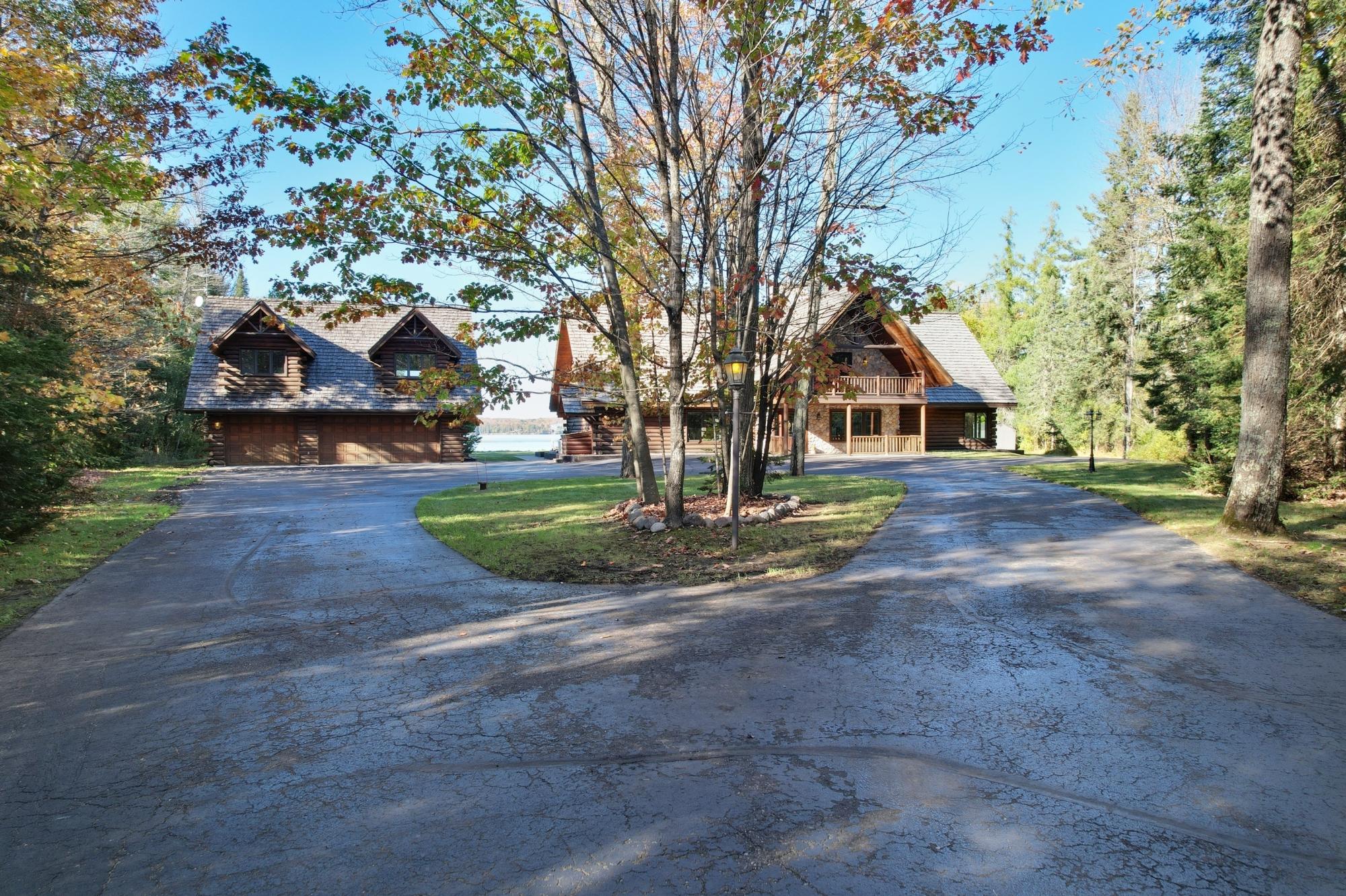 2952 KERR LN