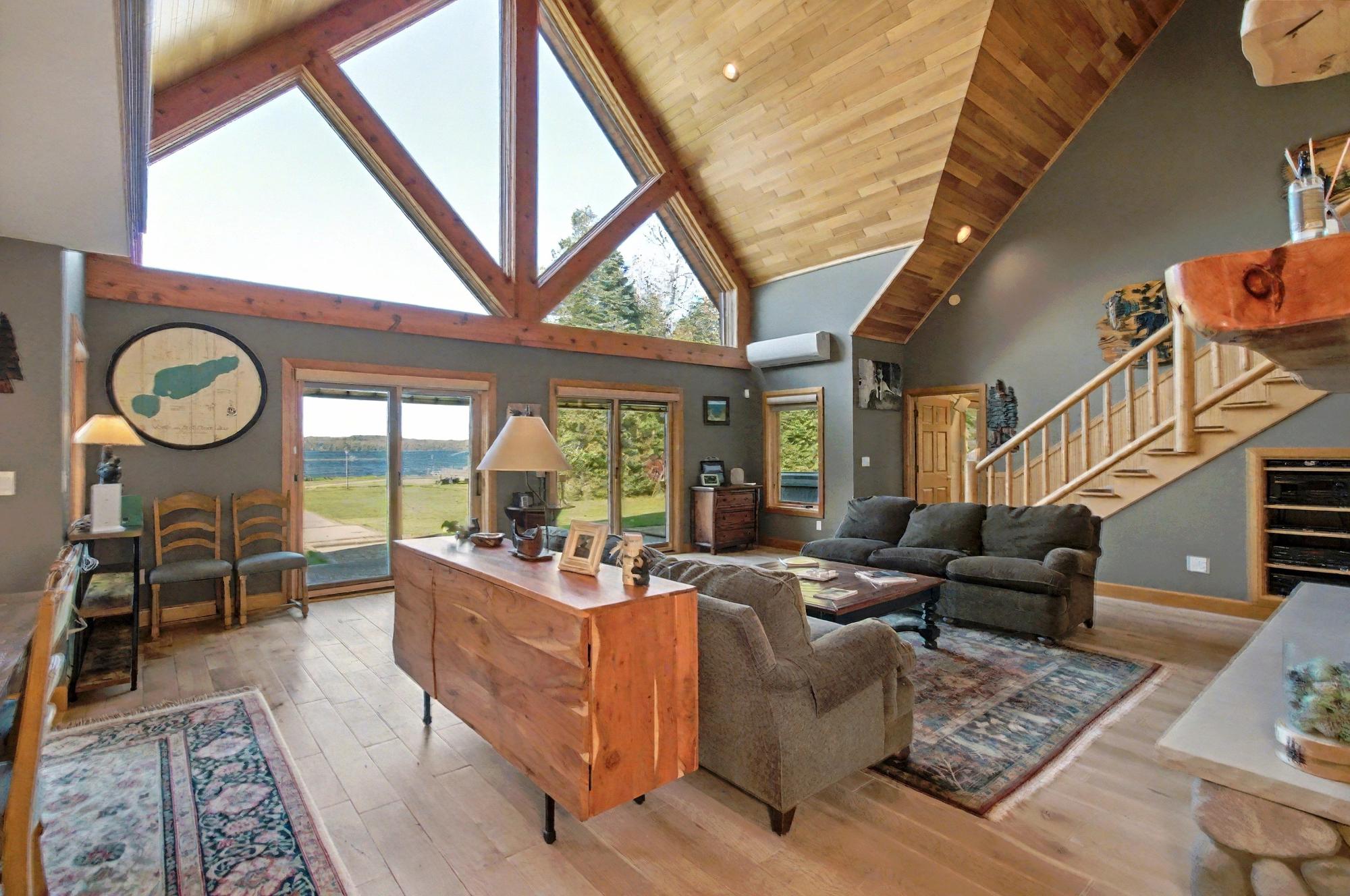 2952 KERR LN