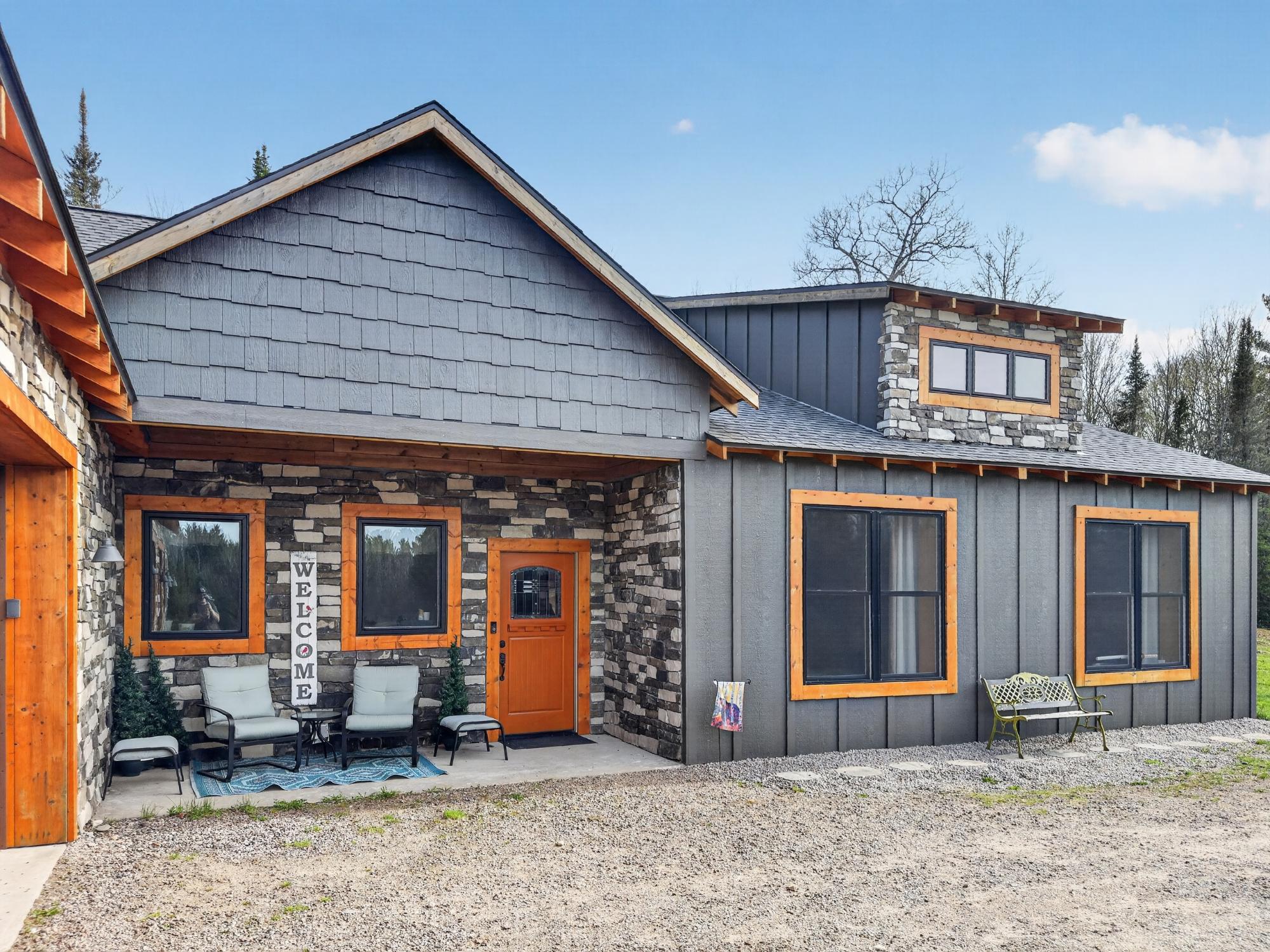 3863 QUIET PINES TR
