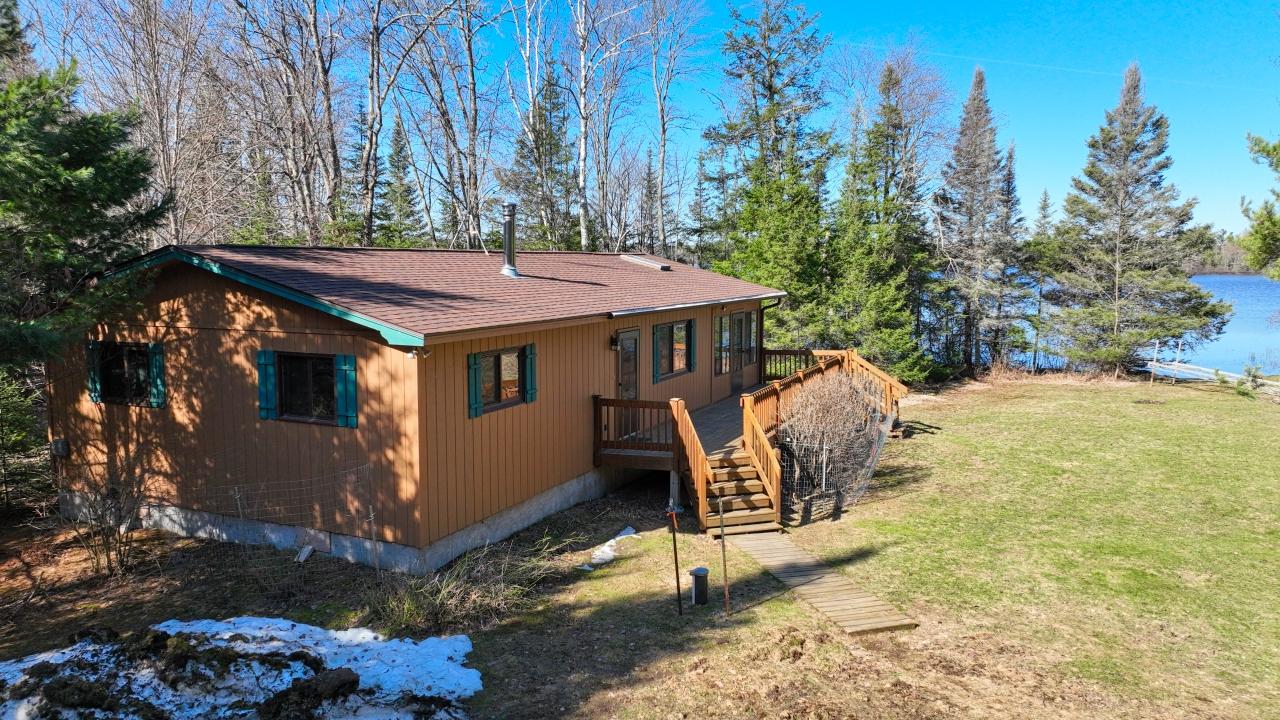 2515 HUNTER LAKE RD E