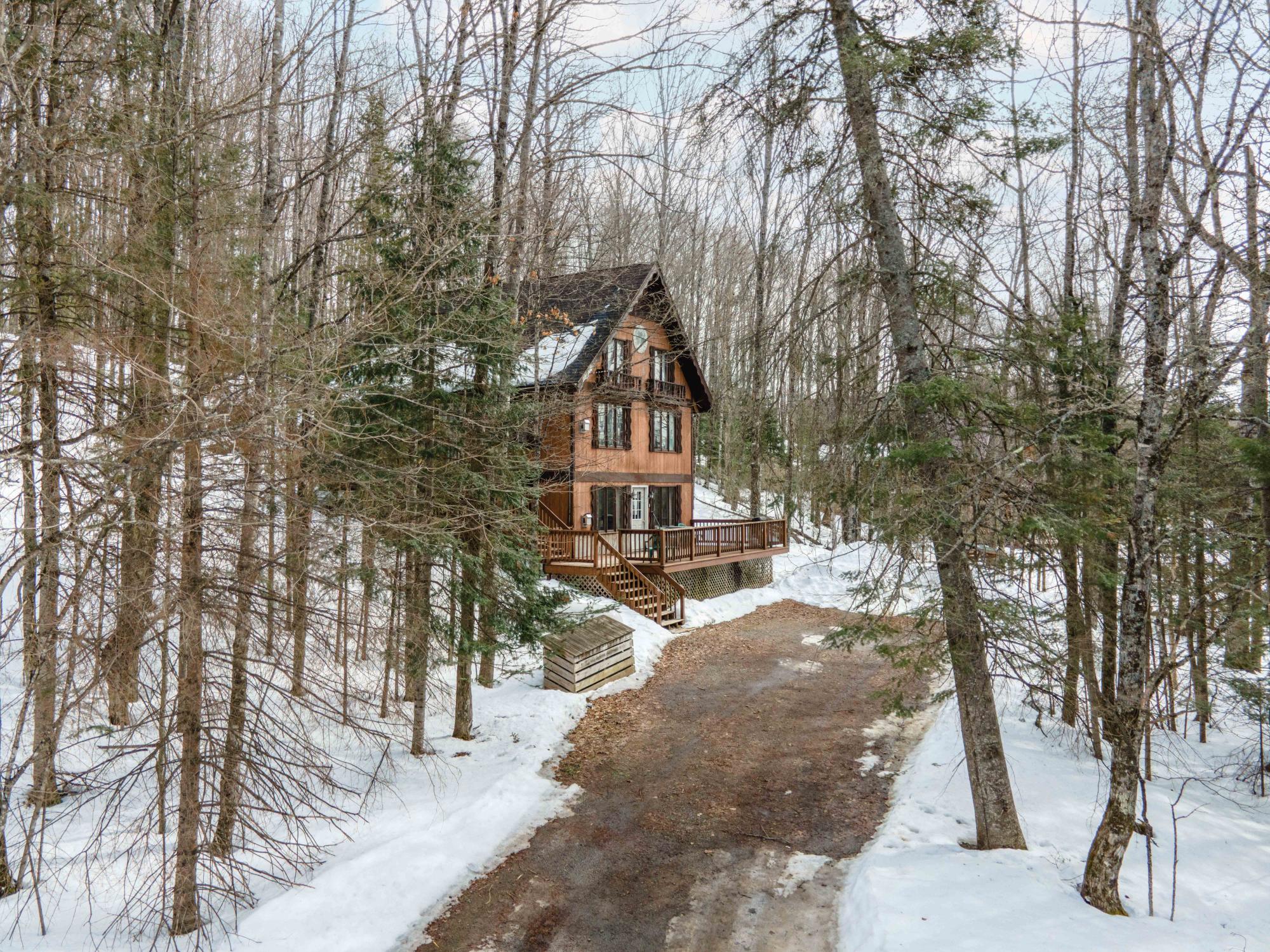 Photo 1 of 36 — 104 SLEEPY HOLLOW RD, Iron River, MI 49935