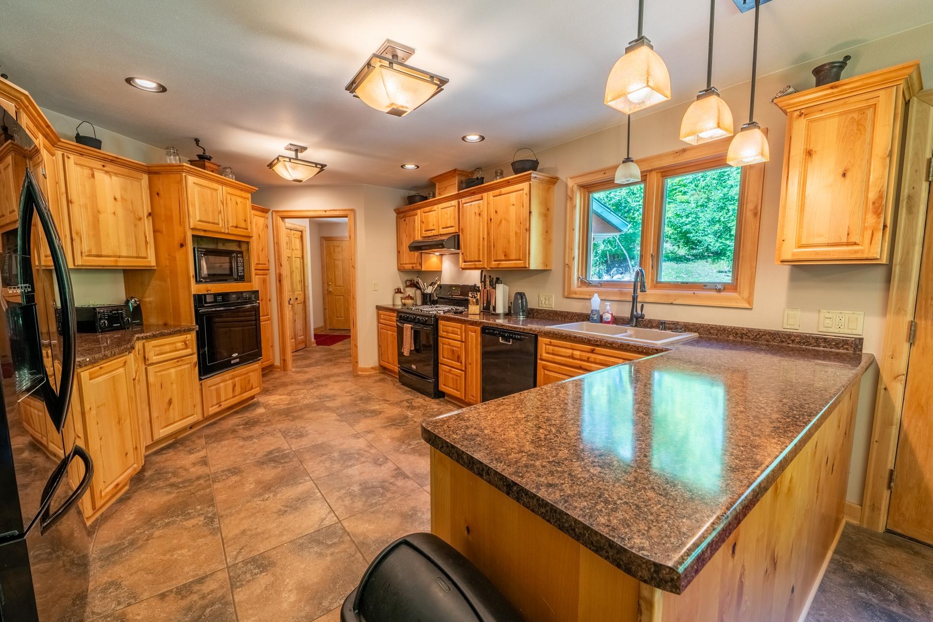 W11328 NORTHWOODS LN